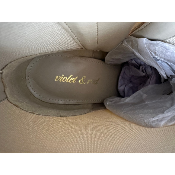 Violet and Red Women's Loaded Knit Cuff Faux Suede Bootie Beige, Size 6 (NWOT) - Picture 7 of 7